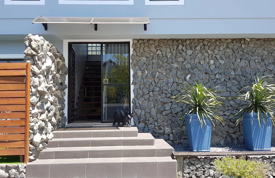 The Hillcrest Guesthouse-1